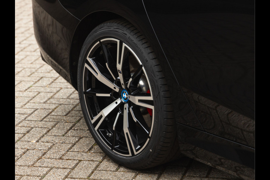 BMW 5 Serie Touring 530e M-Sport Pro - Stoelventilatie - Trekhaak - Driving Ass Prof - Harman Kardon
