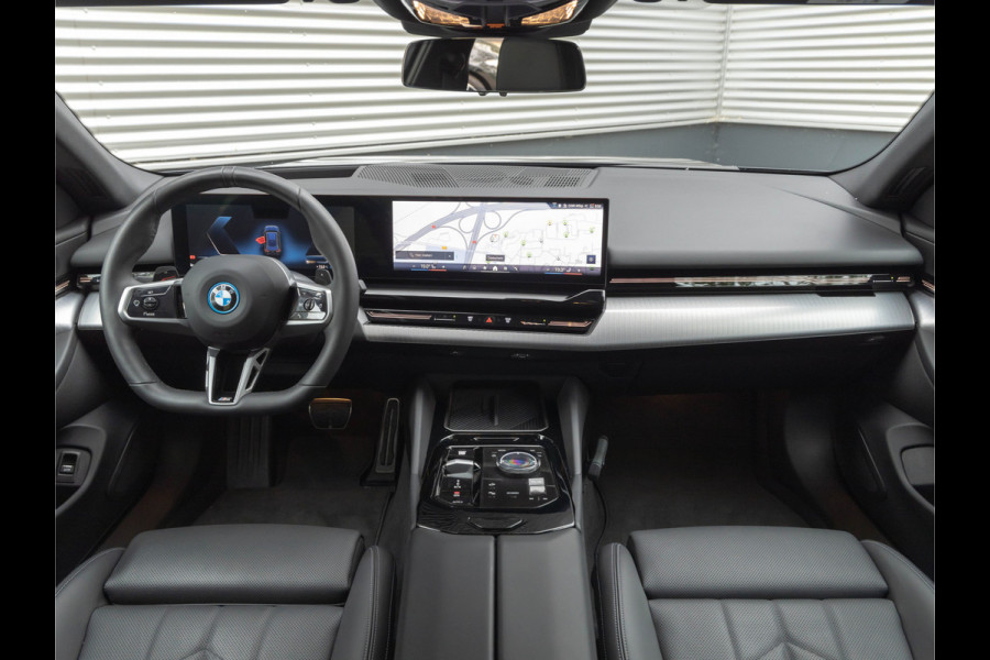 BMW 5 Serie Touring 530e M-Sport Pro - Stoelventilatie - Trekhaak - Driving Ass Prof - Harman Kardon
