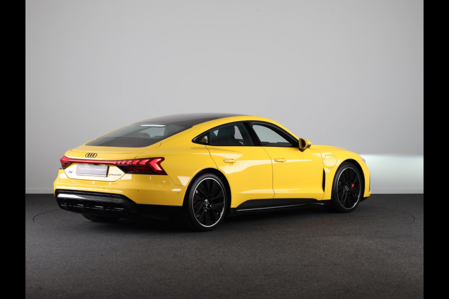 Audi e-tron GT RS 93 kWh 600pk | Matrix Laser Led | Optiekpakket Carbon | Stoelventilage/massage | Vierwielbesturing
