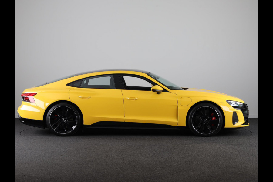 Audi e-tron GT RS 93 kWh 600pk | Matrix Laser Led | Optiekpakket Carbon | Stoelventilage/massage | Vierwielbesturing