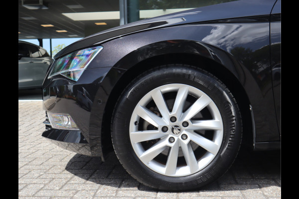 Škoda Superb Combi 1.5 TSI ACT Style Business / Panoramadak / 9.000 KM!