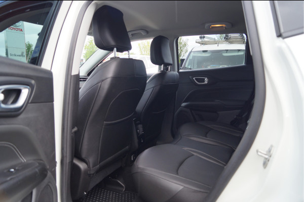 Jeep Compass 4xe 240 Plug-in Hybrid Electric S | Winterpack | Lederen bekleding | 19" lichtmetalen velgen | Apple/Android Carplay