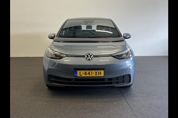 Volkswagen ID.3 Life 58 kWh Climate control Navigatie Cruise control adaptive Parkeersensoren voor + achter LED Voorstoelen verwarmd Apple Carplay/ Android Auto