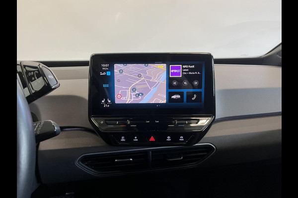 Volkswagen ID.3 Life 58 kWh Climate control Navigatie Cruise control adaptive Parkeersensoren voor + achter LED Voorstoelen verwarmd Apple Carplay/ Android Auto