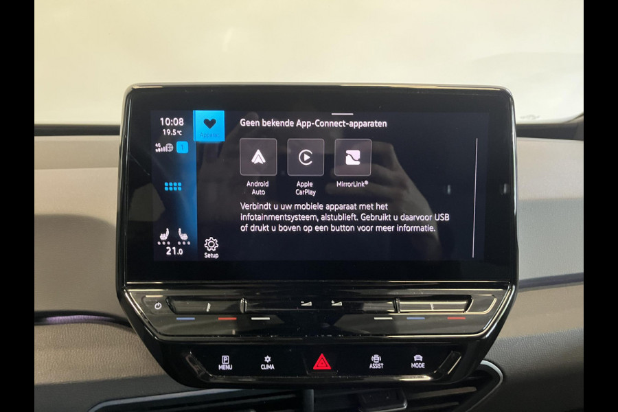 Volkswagen ID.3 Life 58 kWh Climate control Navigatie Cruise control adaptive Parkeersensoren voor + achter LED Voorstoelen verwarmd Apple Carplay/ Android Auto