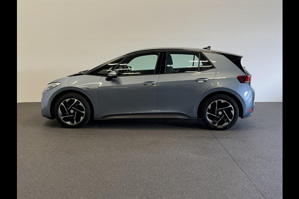 Volkswagen ID.3 Life 58 kWh Climate control Navigatie Cruise control adaptive Parkeersensoren voor + achter LED Voorstoelen verwarmd Apple Carplay/ Android Auto