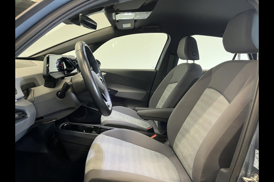 Volkswagen ID.3 Life 58 kWh Climate control Navigatie Cruise control adaptive Parkeersensoren voor + achter LED Voorstoelen verwarmd Apple Carplay/ Android Auto