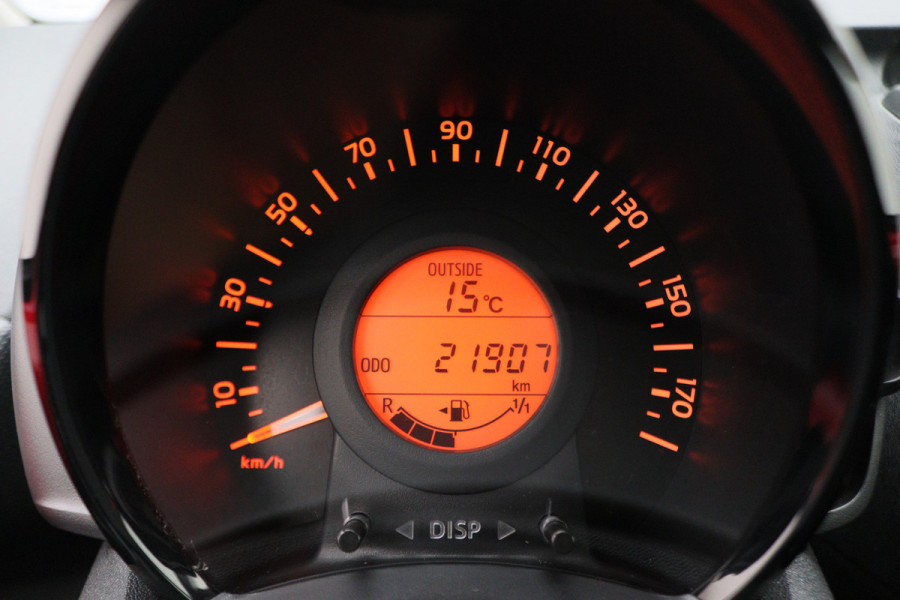 Toyota Aygo 1.0 VVT-i x-fun 5-Deurs, LED, Airco, Bluetooth, Elektr. Pakket