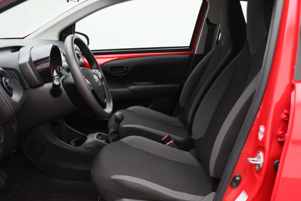 Toyota Aygo 1.0 VVT-i x-fun 5-Deurs, LED, Airco, Bluetooth, Elektr. Pakket