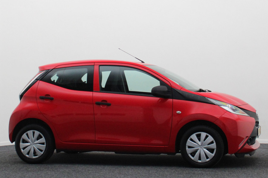 Toyota Aygo 1.0 VVT-i x-fun 5-Deurs, LED, Airco, Bluetooth, Elektr. Pakket