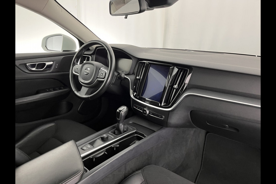 Volvo V60 2.0 D4 Momentum Maxton-Design *FULL-LED | LEATHER-MICROFIBRE | DIGI-COCKPIT | NAVI-FULLMAP | HEATED-COMFORTSEATS | ECC | PDC | CRUISE | LANE-ASSIST | CARPLAY | 20''ALU *