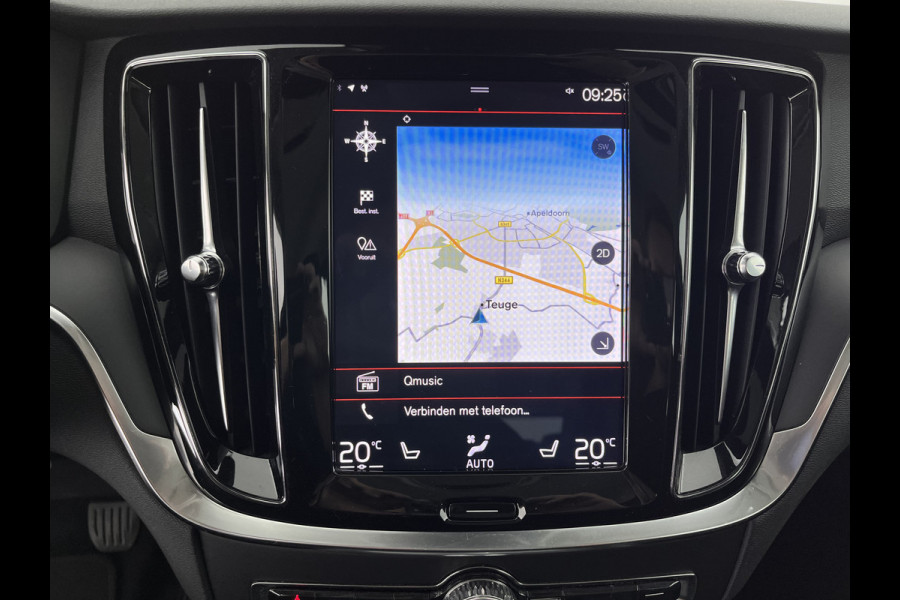 Volvo V60 2.0 D4 Momentum Maxton-Design *FULL-LED | LEATHER-MICROFIBRE | DIGI-COCKPIT | NAVI-FULLMAP | HEATED-COMFORTSEATS | ECC | PDC | CRUISE | LANE-ASSIST | CARPLAY | 20''ALU *