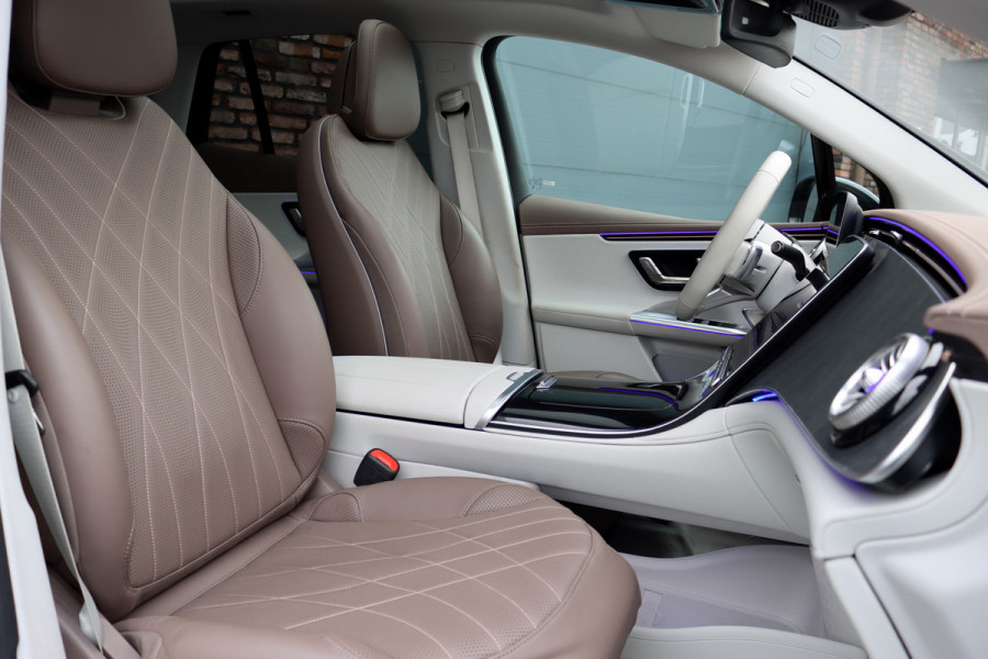 Mercedes-Benz EQE SUV 350+ AMG Line 96 kWh | Achterasbesturing | Distronic+ | Stoelventilatie | HUD | Nappa Leder | Memory | Digital Light | Panoramadak | Burmester | Surround Camera |