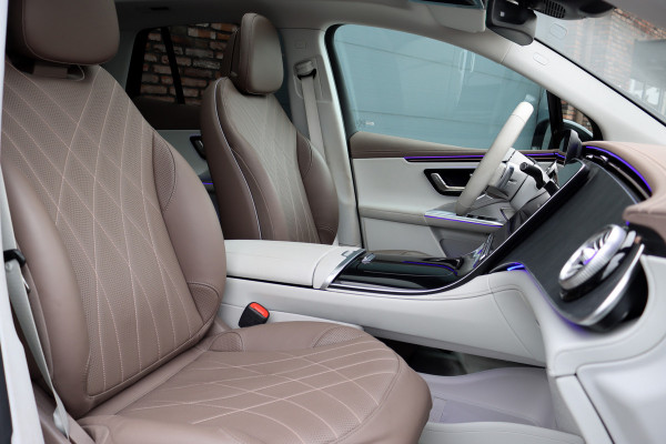 Mercedes-Benz EQE SUV 350+ AMG Line 96 kWh | Achterasbesturing | Distronic+ | Stoelventilatie | HUD | Nappa Leder | Memory | Digital Light | Panoramadak | Burmester | Surround Camera |