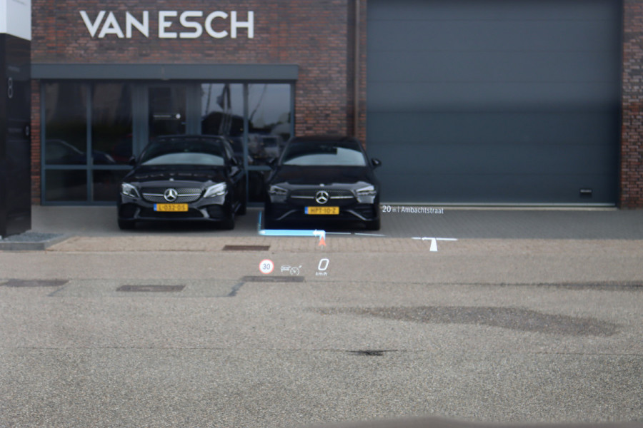 Mercedes-Benz EQE SUV 350+ AMG Line 96 kWh | Achterasbesturing | Distronic+ | Stoelventilatie | HUD | Nappa Leder | Memory | Digital Light | Panoramadak | Burmester | Surround Camera |