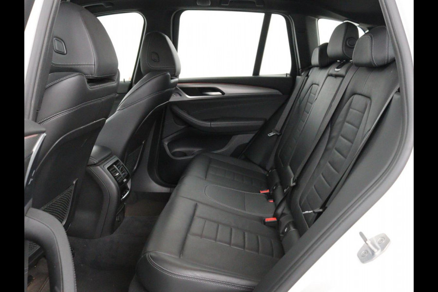 BMW X3 xDrive20i High Executive | M Sport | Leder | Stoelverwarming | Camera | Live Cockpit | Full LED | Sportstoelen | Navigatie | DAB