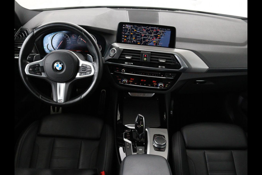 BMW X3 xDrive20i High Executive | M Sport | Leder | Stoelverwarming | Camera | Live Cockpit | Full LED | Sportstoelen | Navigatie | DAB
