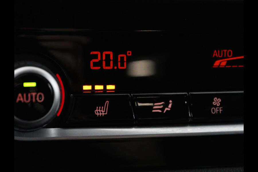 BMW X3 xDrive20i High Executive | M Sport | Leder | Stoelverwarming | Camera | Live Cockpit | Full LED | Sportstoelen | Navigatie | DAB