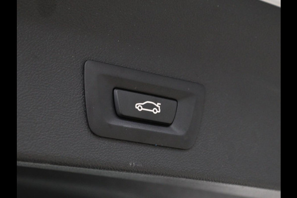 BMW X3 xDrive20i High Executive | M Sport | Leder | Stoelverwarming | Camera | Live Cockpit | Full LED | Sportstoelen | Navigatie | DAB