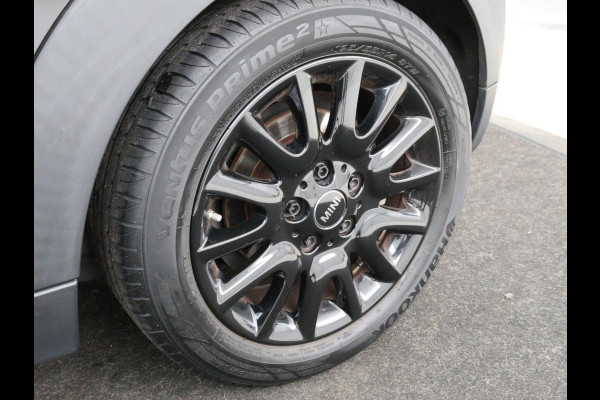 MINI Cooper 1.5 Business | Navigatie | Airco | Cruise control | Bluetooth | Lichtmetalen velgen