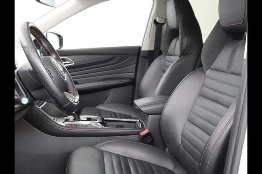 MG EHS 1.5 TGDI Luxury | Panoramadak | Trekhaak | Adaptive cruise | Leder | Carplay | Stoelverwarming | 360 camera | Navigatie | Full LED | Keyless