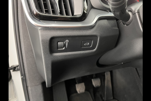 Volvo V60 2.0 D4 Momentum Maxton-Design *FULL-LED | LEATHER-MICROFIBRE | DIGI-COCKPIT | NAVI-FULLMAP | HEATED-COMFORTSEATS | ECC | PDC | CRUISE | LANE-ASSIST | CARPLAY | 20''ALU *