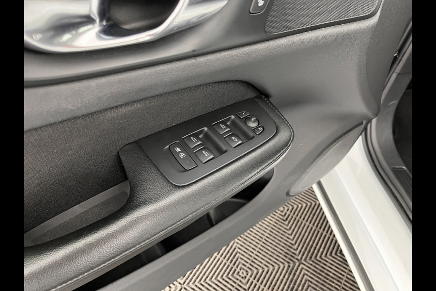 Volvo V60 2.0 D4 Momentum Maxton-Design *FULL-LED | LEATHER-MICROFIBRE | DIGI-COCKPIT | NAVI-FULLMAP | HEATED-COMFORTSEATS | ECC | PDC | CRUISE | LANE-ASSIST | CARPLAY | 20''ALU *
