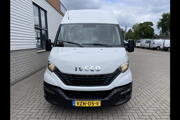 Iveco Daily 35S16V 2.3 L2H2 160pk / vaste prijs rijklaar € 21.950 ex btw / bpm vrij / euro 6 diesel / lease vanaf € 358 / airco / pdc en opstap achter / trekhaak 3500 kg !