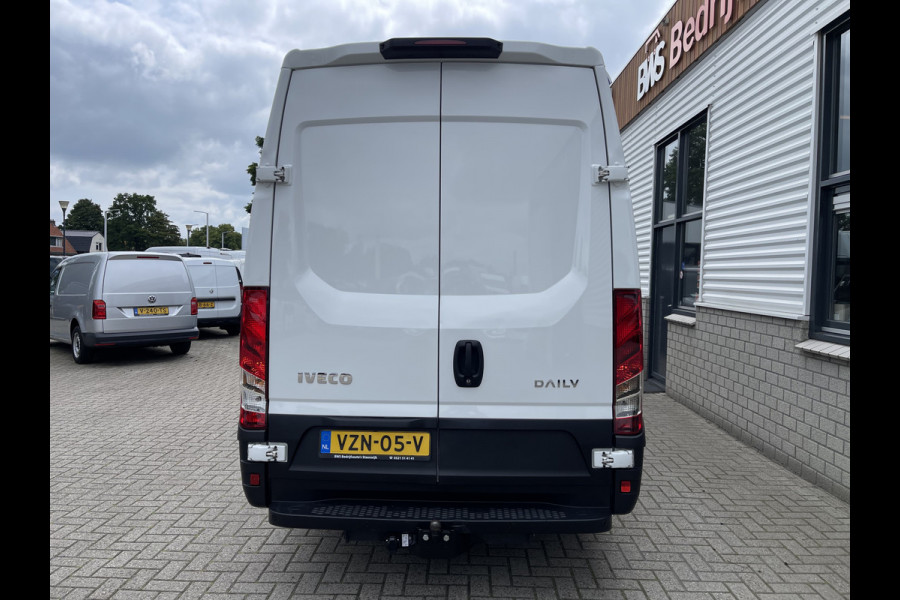 Iveco Daily 35S16V 2.3 L2H2 160pk / vaste prijs rijklaar € 21.950 ex btw / bpm vrij / euro 6 diesel / lease vanaf € 358 / airco / pdc en opstap achter / trekhaak 3500 kg !