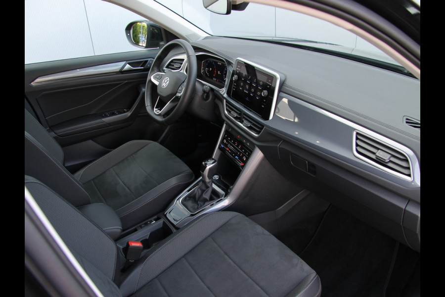 Volkswagen T-Roc 1.5 TSI 150pk DSG Style | Acc | Lane | Camera