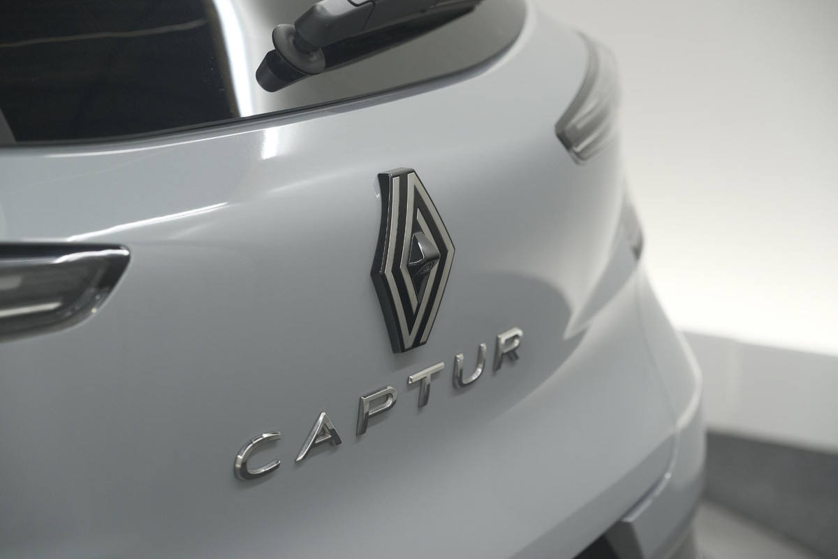 Renault Captur Mild Hybrid 160 EDC Techno | Camera | Navigatie | Apple Carplay | Pack Full Screen Renault Captur Mild Hybrid 160 EDC Techno | Camera | Navigatie | Apple Carplay | Pack Full Screen