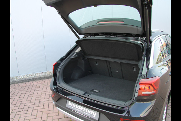 Volkswagen T-Roc 1.5 TSI 150pk DSG Style | Acc | Lane | Camera
