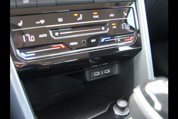 Volkswagen T-Roc 1.5 TSI 150pk DSG Style | Acc | Lane | Camera