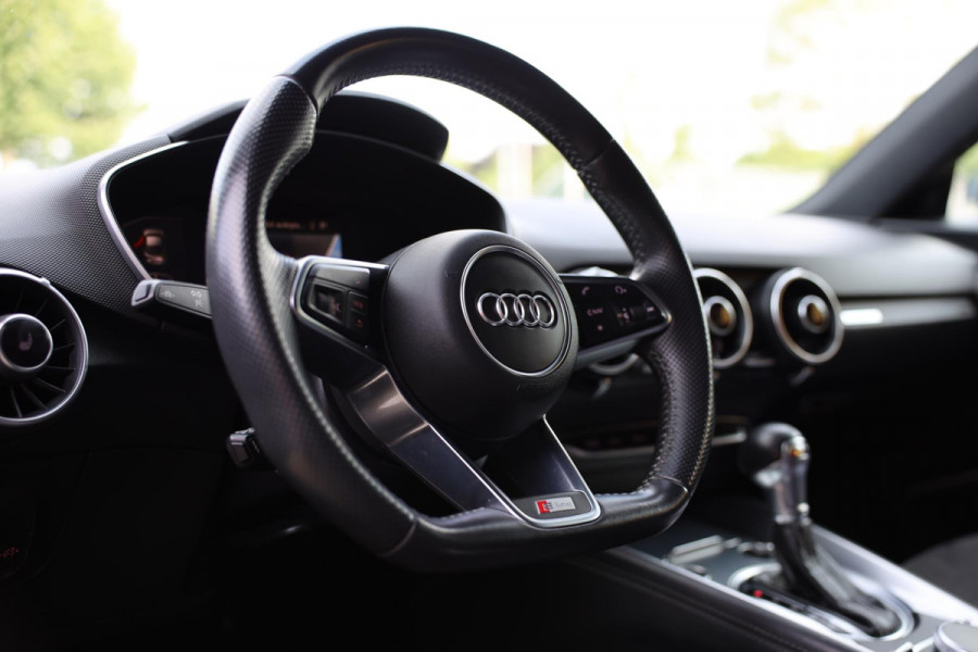 Audi TT 2.0 TFSI Quattro S Line / 230 PK / AUT / Navi / Airco / Virtual Cockpit / Camera / Lane Assist / Cruise Control / 20 Inch