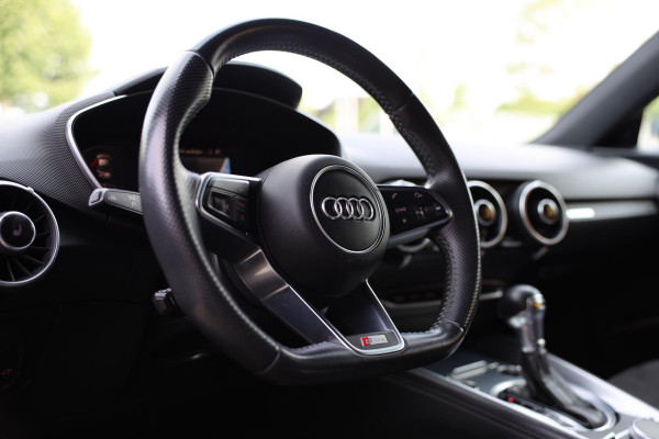 Audi TT 2.0 TFSI Quattro S Line / 230 PK / AUT / Navi / Airco / Virtual Cockpit / Camera / Lane Assist / Cruise Control / 20 Inch