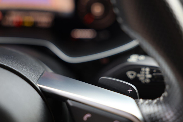 Audi TT 2.0 TFSI Quattro S Line / 230 PK / AUT / Navi / Airco / Virtual Cockpit / Camera / Lane Assist / Cruise Control / 20 Inch