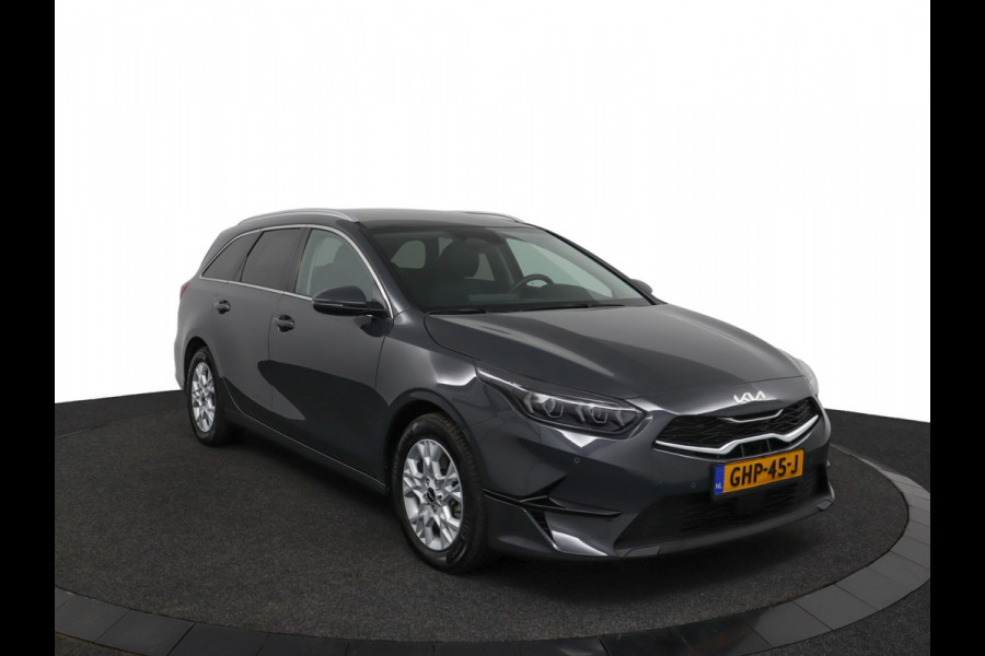 Kia Ceed Sportswagon 1.5 T-GDi DynamicPlusLine Apple Carplay/Android Auto - Cruise Control Adaptief - Dodehoekdetectie - Navigatiesysteem - Stuur/Stoelverwarming - Fabrieksgarantie tot 08-2031