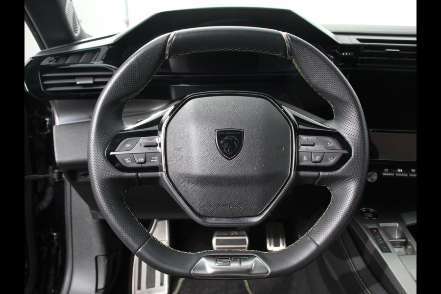 Peugeot 308 1.2 PureTech GT | DEMO ! | Climate control Adaptive cruise control Parkeersensoren Achteruitrijcamera Navigatie Voorstoelen verwarmd LED Apple Carplay/ Android Auto