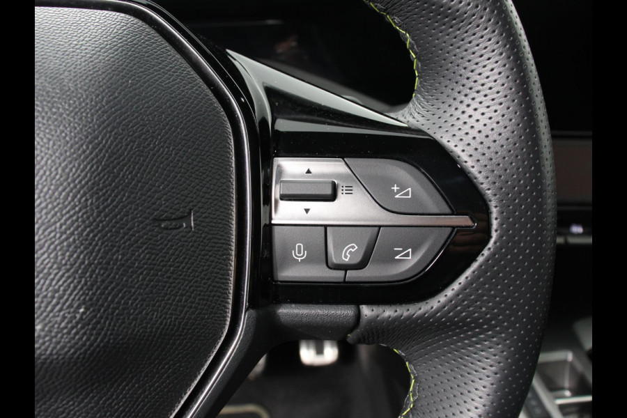 Peugeot 308 1.2 PureTech GT | DEMO ! | Climate control Adaptive cruise control Parkeersensoren Achteruitrijcamera Navigatie Voorstoelen verwarmd LED Apple Carplay/ Android Auto