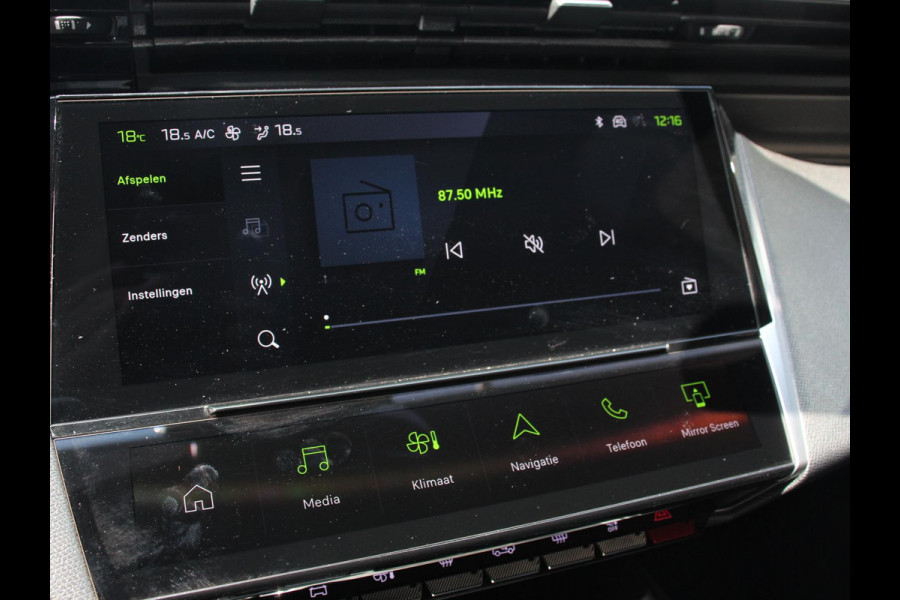 Peugeot 308 1.2 PureTech GT | DEMO ! | Climate control Adaptive cruise control Parkeersensoren Achteruitrijcamera Navigatie Voorstoelen verwarmd LED Apple Carplay/ Android Auto