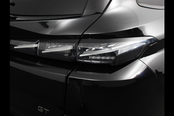 Peugeot 308 1.2 PureTech GT | DEMO ! | Climate control Adaptive cruise control Parkeersensoren Achteruitrijcamera Navigatie Voorstoelen verwarmd LED Apple Carplay/ Android Auto