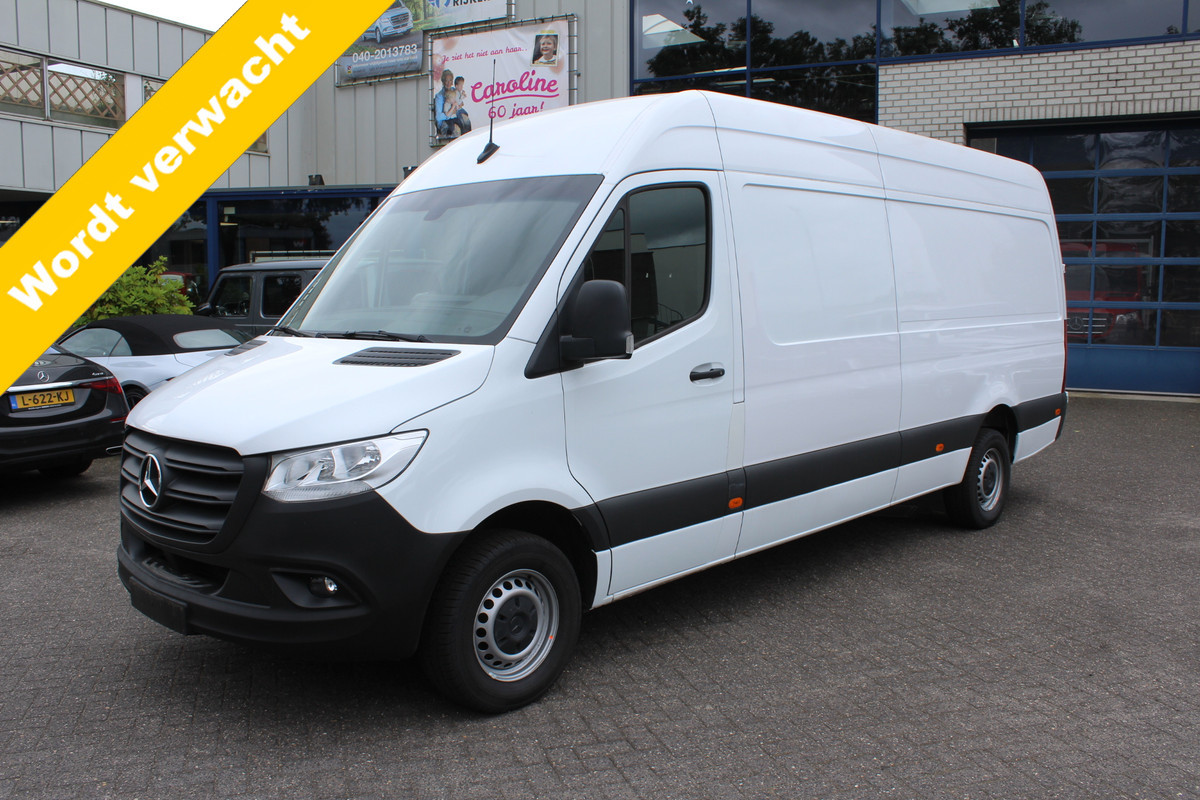 Mercedes-Benz Sprinter 317 CDI L3H2 RWD 3500kg Trekhaak, MBUX navigatie en camera, Brake assyst, Etc. Mercedes-Benz Sprinter 317 CDI L3H2 RWD 3500kg Trekhaak, MBUX navigatie en camera, Brake assyst, Etc.