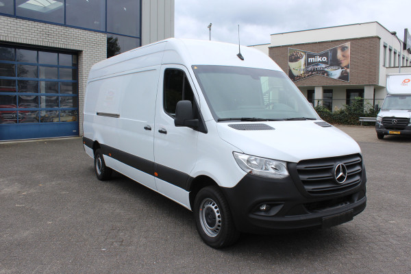 Mercedes-Benz Sprinter 317 CDI L3H2 RWD 3500kg Trekhaak, MBUX navigatie en camera, Brake assyst, Etc.