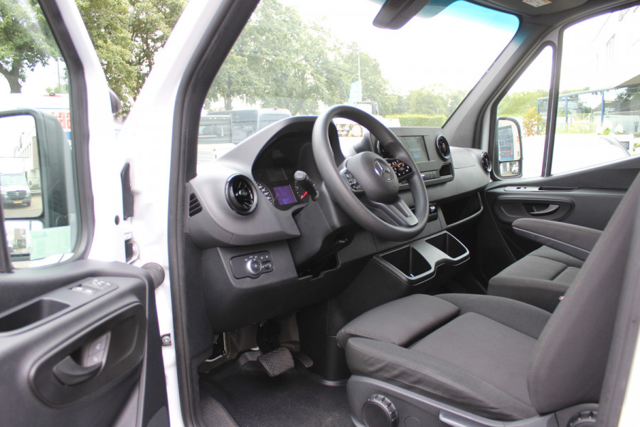 Mercedes-Benz Sprinter 317 CDI L3H2 RWD 3500kg Trekhaak, MBUX navigatie en camera, Brake assyst, Etc.