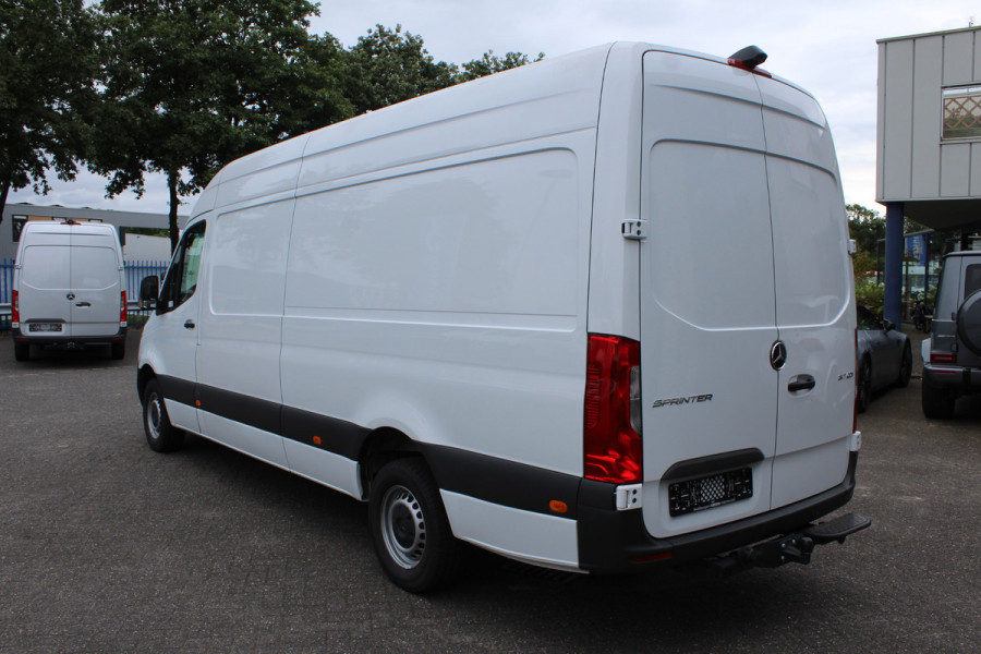 Mercedes-Benz Sprinter 317 CDI L3H2 RWD 3500kg Trekhaak, MBUX navigatie en camera, Brake assyst, Etc.