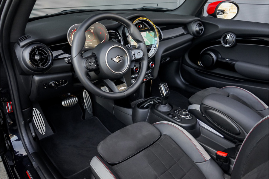 MINI Cabrio 2.0 Cooper S John Cooper Works CarPlay ACC Adaptief Onderstel
