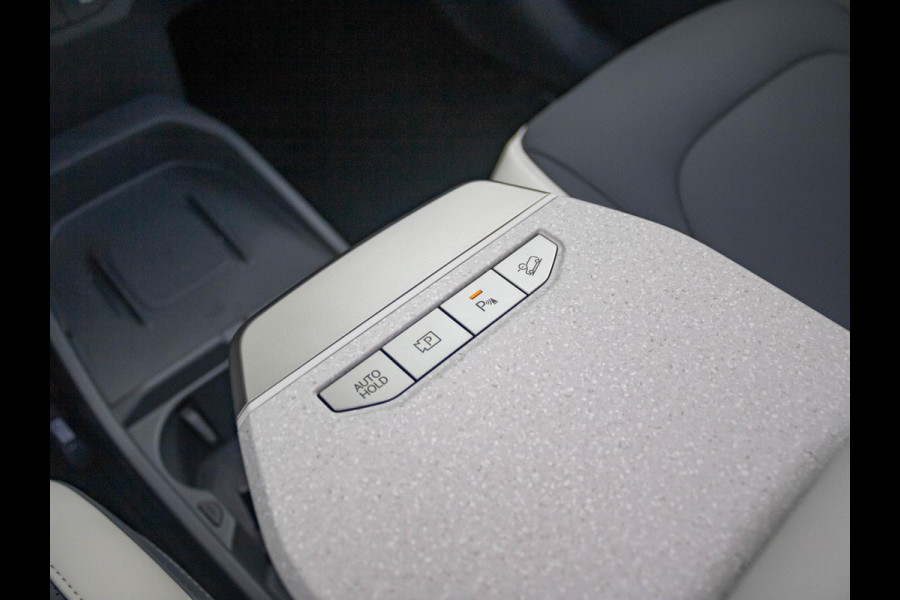 Kia EV3 GT-PlusLine 81.4 kWh l Stoel verwarming en verkoeling l Premium sounds system l Beschikbaar in overleg