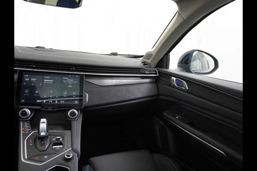 Lynk & Co 01 1.5 PHEV AUT-7 261pk Pano-Schuif-K-dak 20" 360°Camera Apple Carplay Android Auto Adaptive-Cr NaviPdc-a+v Ecc Keyless Led M-Bux P Elek.Memory.Stoel File assistent Dodehoek detector Elektrisch bedienbare achterklep Rijstrooksensor Wifi Verkeersbord detectie 425Nm koppel 3,6kw laadvermogen €44.882 Nieuwprijs 1e Eigenaar Origineel NLse auto!