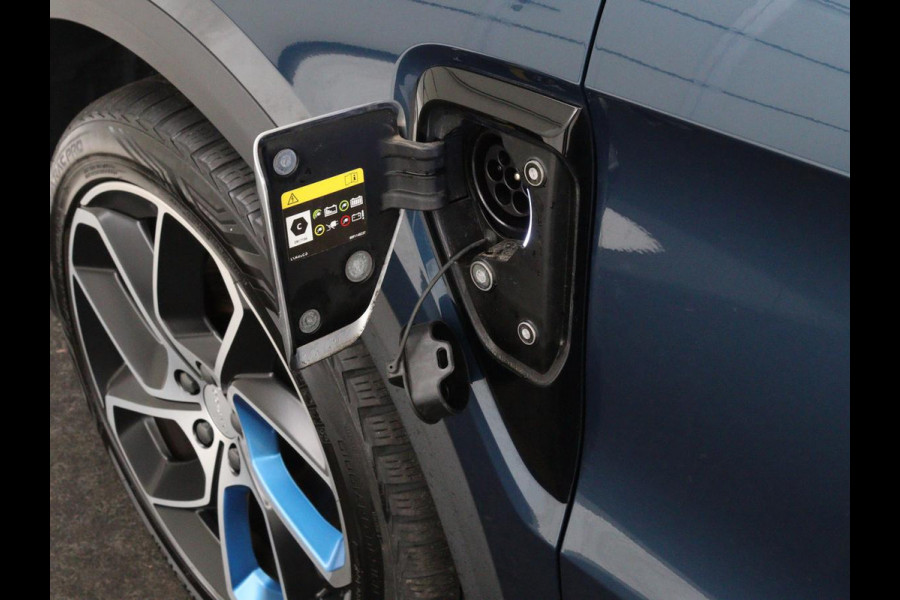 Lynk & Co 01 1.5 Plug In | Panoramadak | Infinity by Harman | 360 camera | Adaptive cruise | Stoelverwarming | Carplay | Memory | Full LED