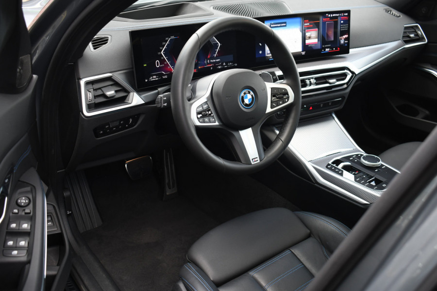 BMW 3 Serie Touring 330e xDrive M-Sport Pano ACC 360 H/K El-zetels HUD 19inch